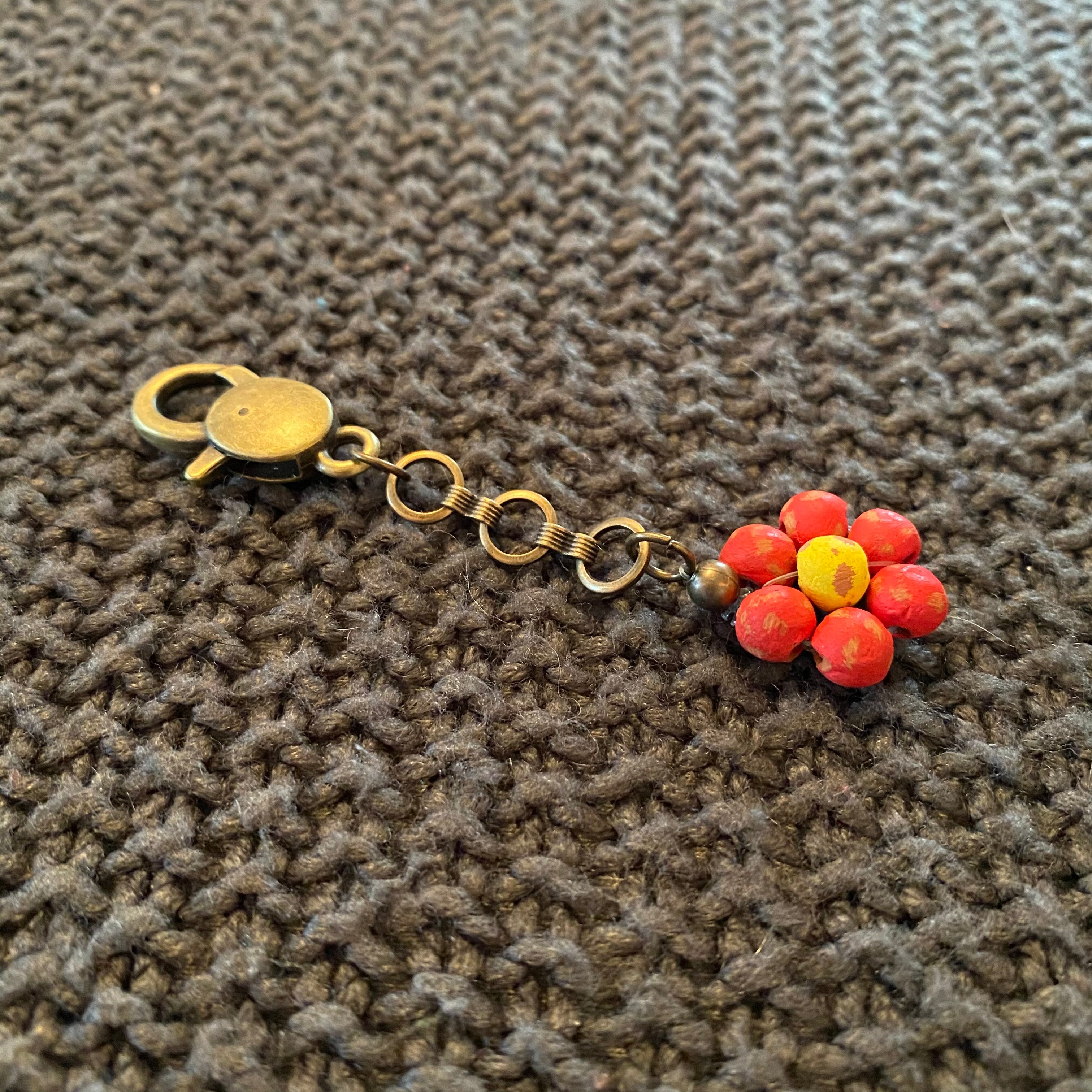 Ceramic Daisy Keychain