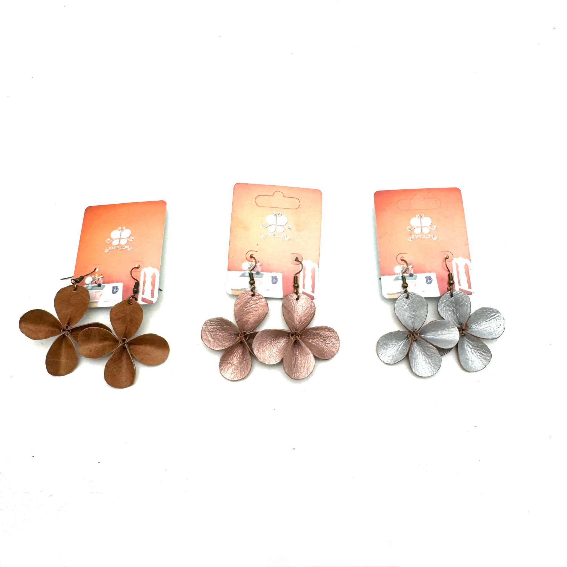 Clover Leather Earrings- Natural