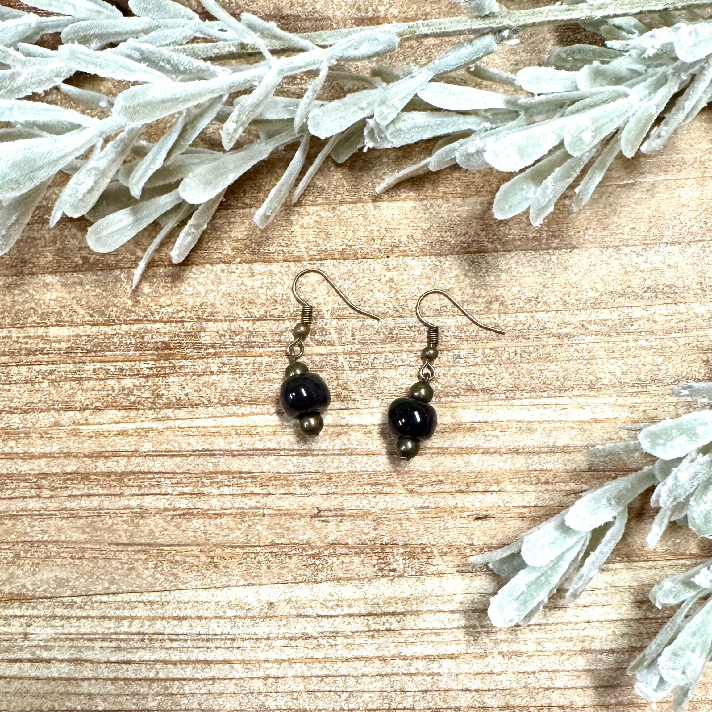 Simple Ceramic Earring- Black Onyx