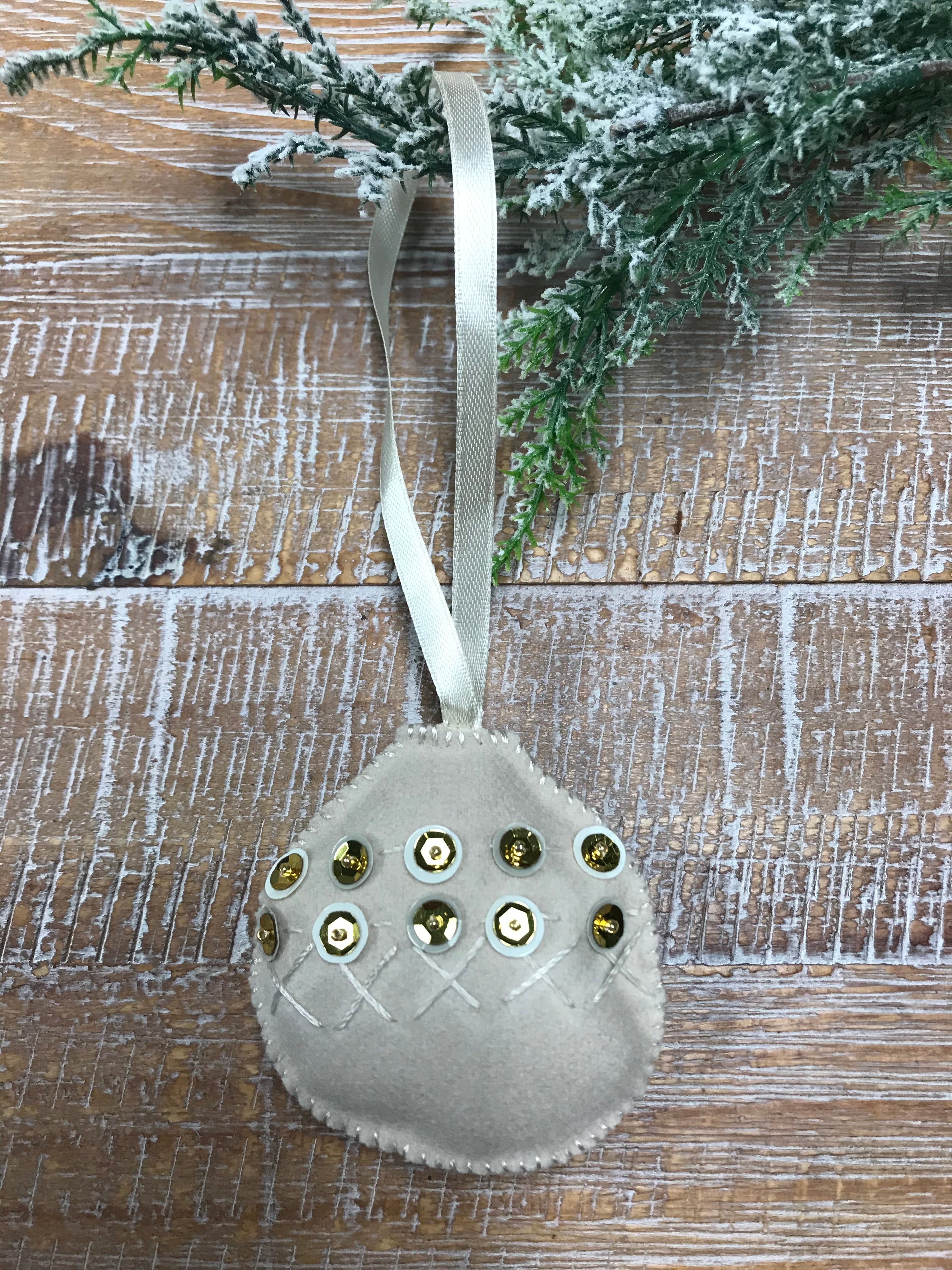 Christmas Ornaments - Gold Glitz