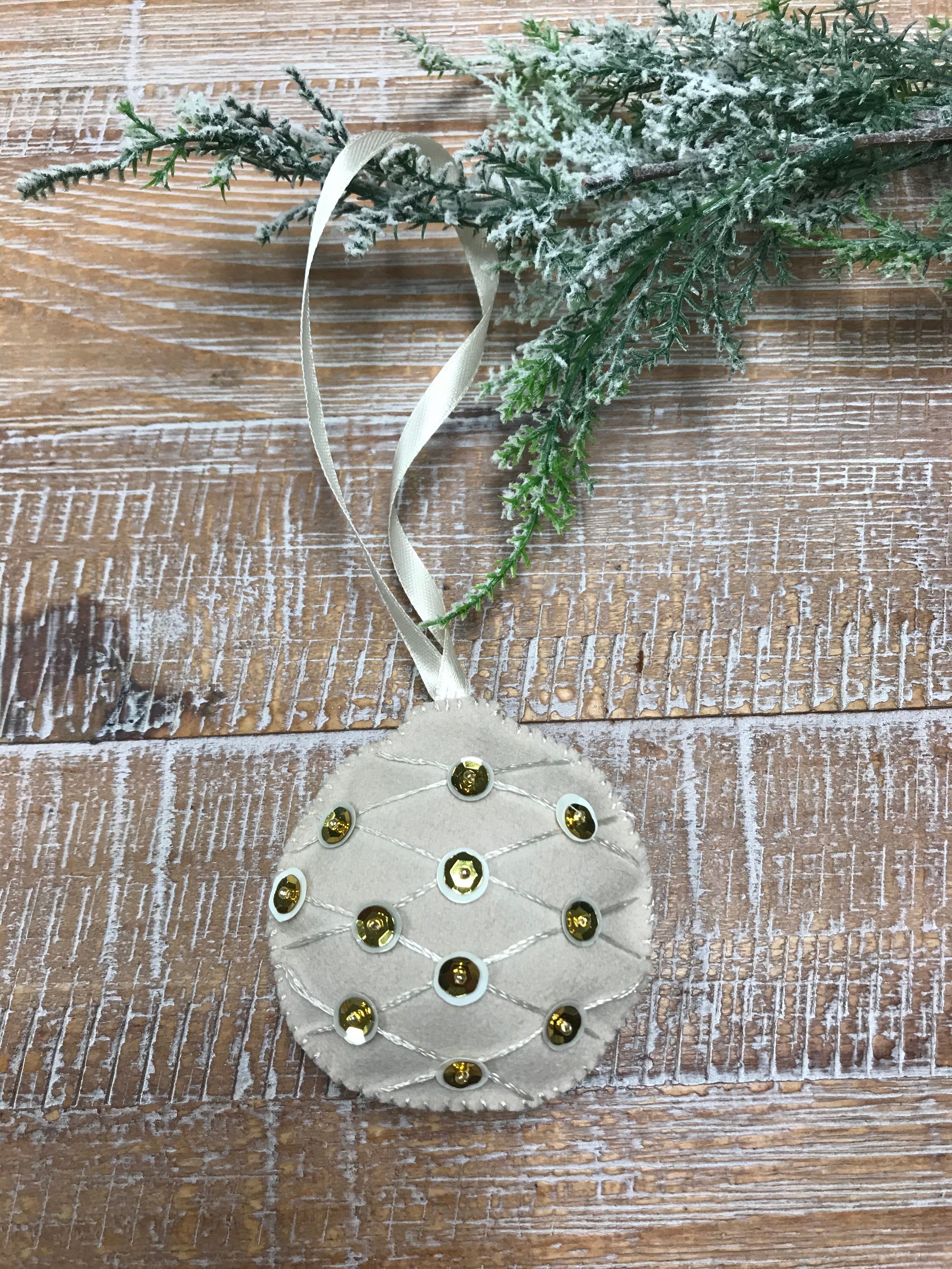 Christmas Ornaments - Gold Glitz