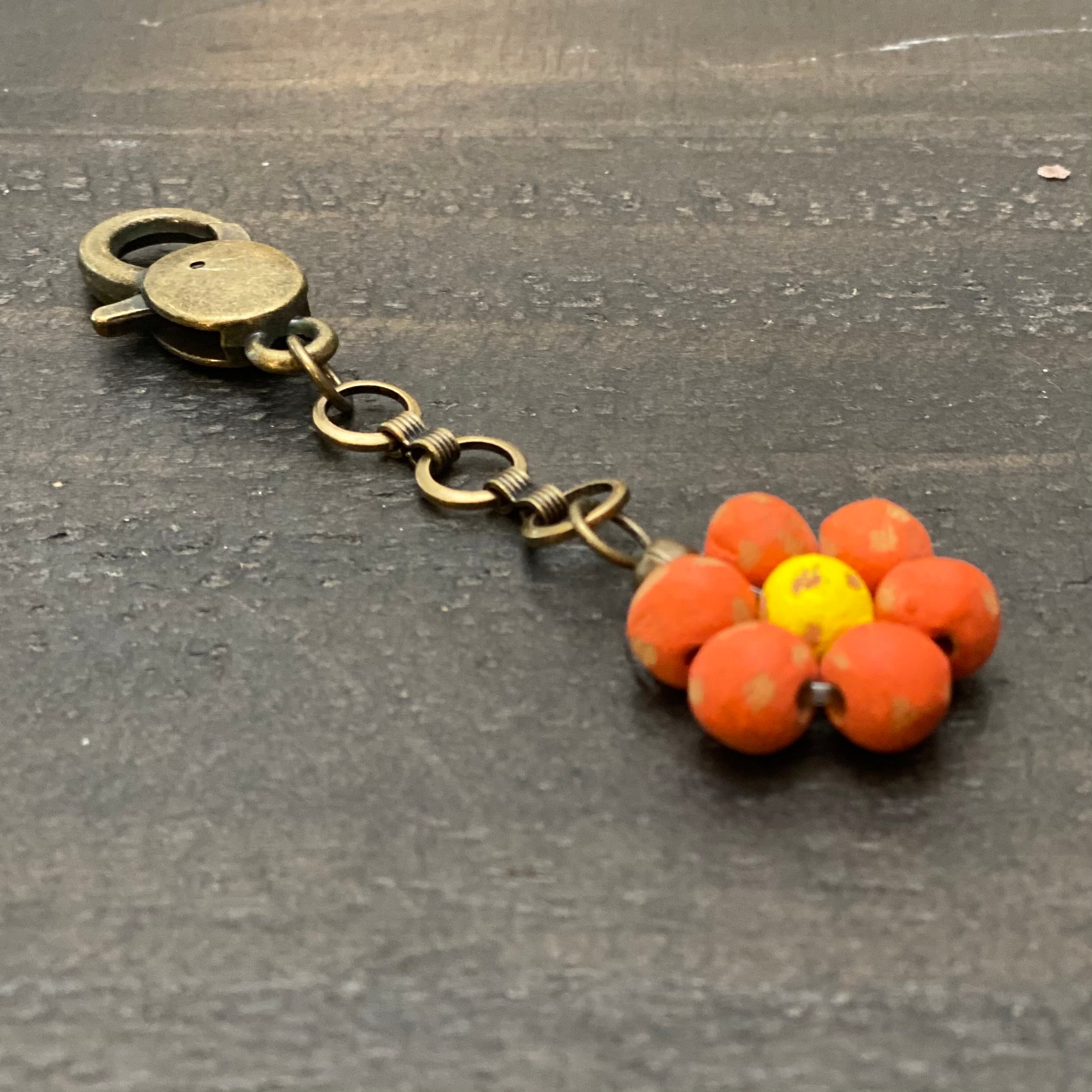 Ceramic Daisy Keychain